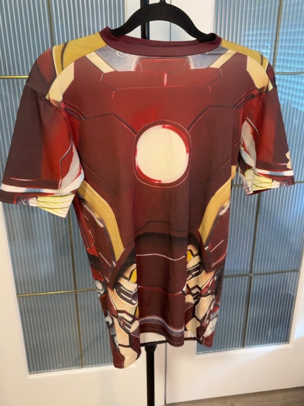 Under Armour Marvel Iron Man Compression Shirt Men’s Medium Avengers Age of Ultr